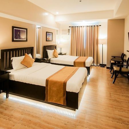 Prime City Resort Hotel Angeles Exterior photo