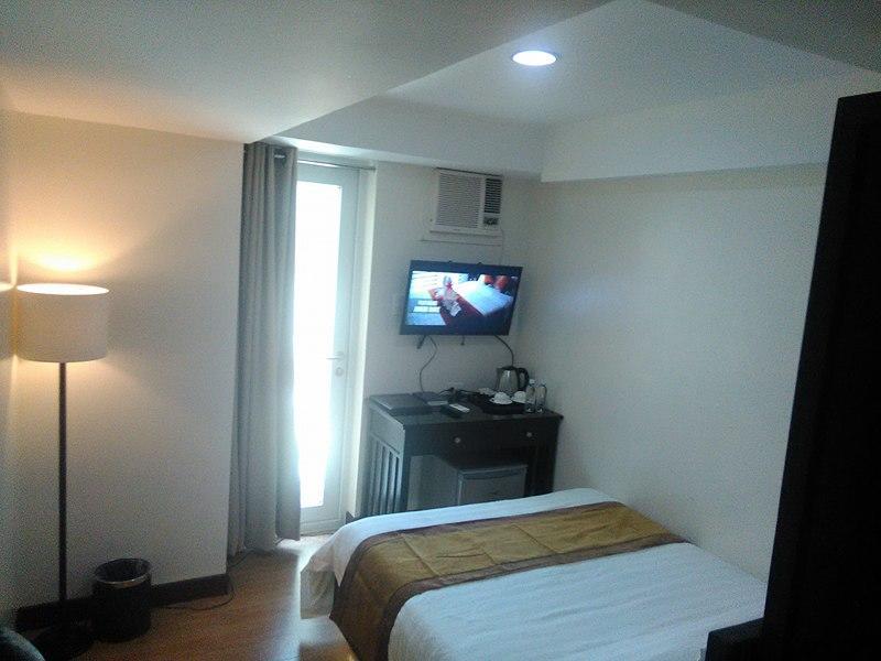 Prime City Resort Hotel Angeles Exterior photo