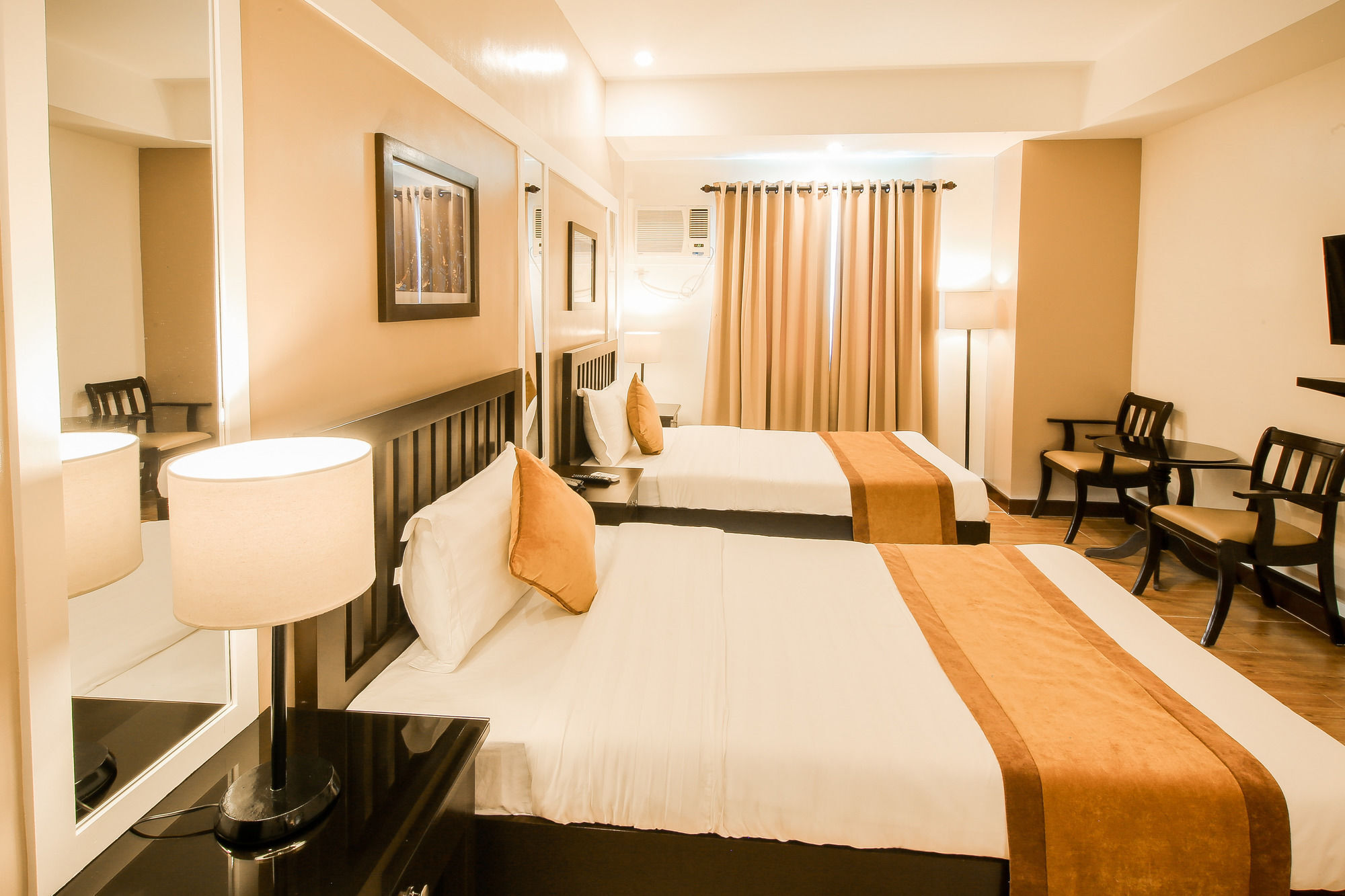 Prime City Resort Hotel Angeles Exterior photo